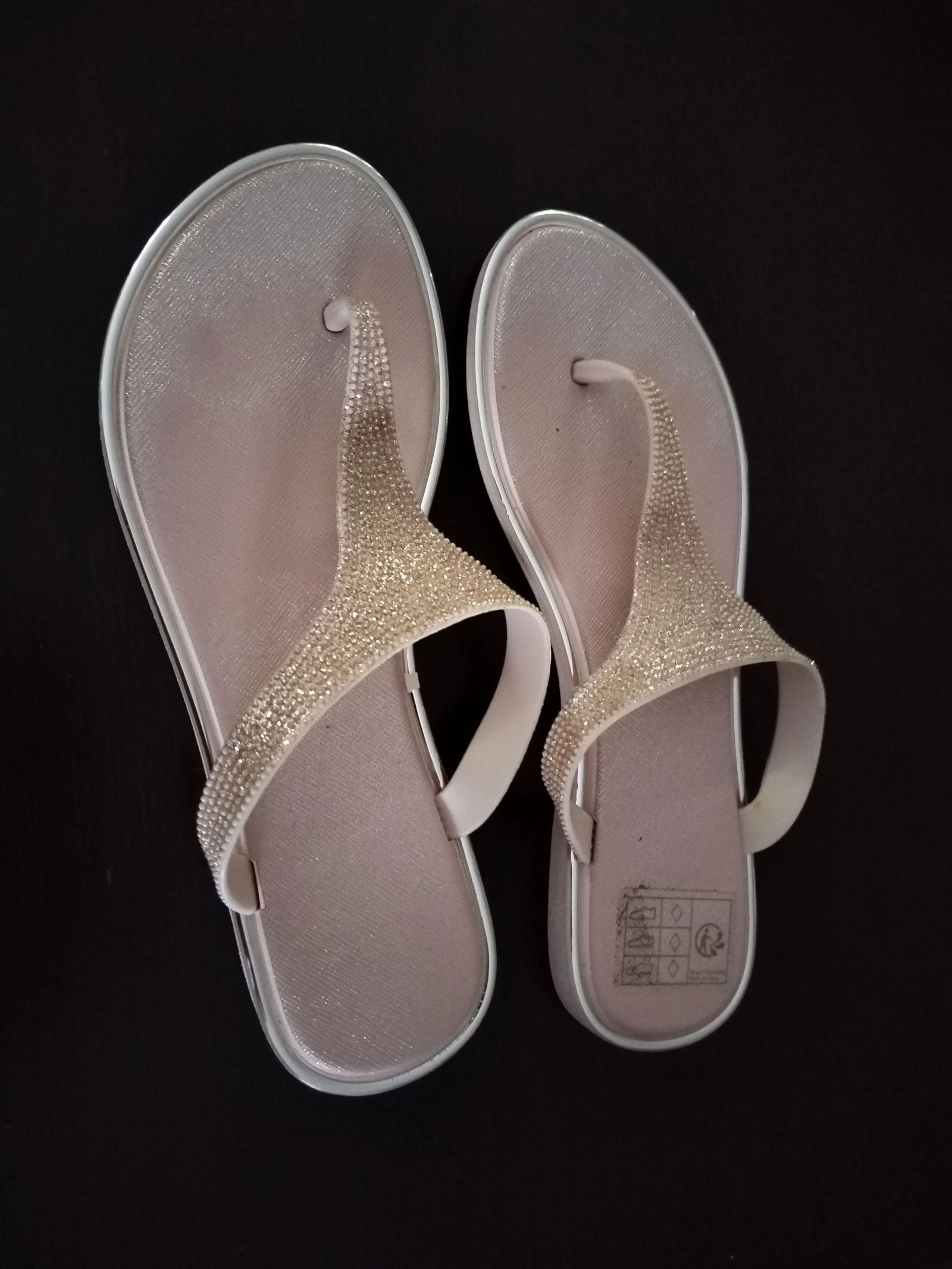 Beautiful pink and glitter strappy sandals, very comfortable and very soft, size 38. – photo 4